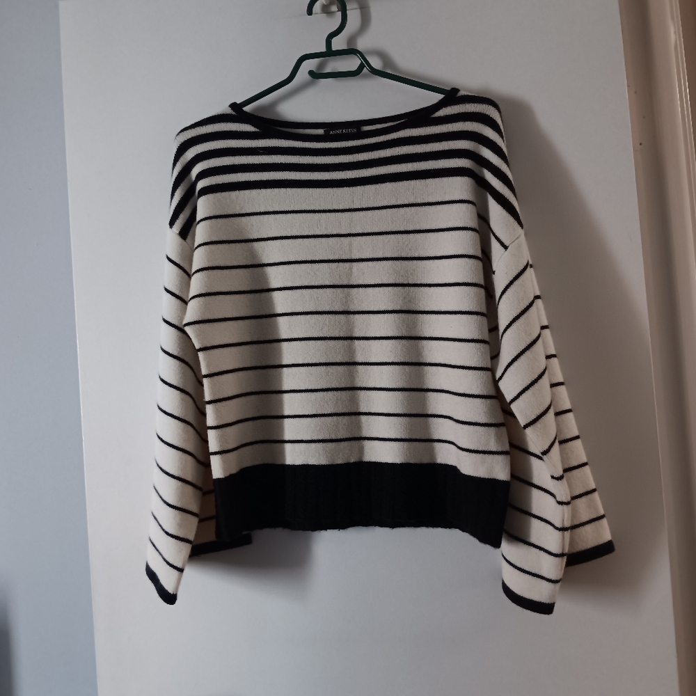 Anne Klein Black + Cream 100% Cashmere Striped Wide Sleeve Sweater M